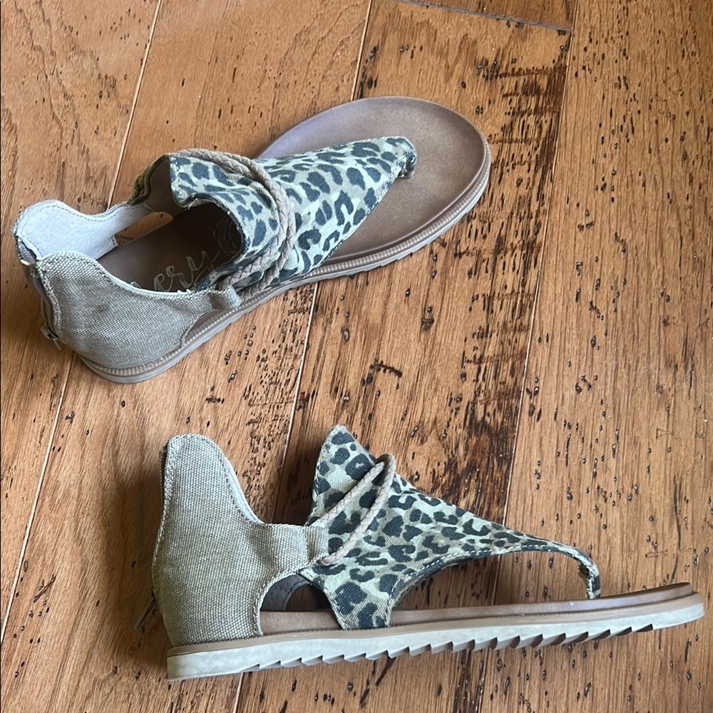 *NEW* Leopard Print Women's Sandals